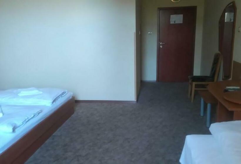 スタンダードトリプルルーム, Family Hotel Familya