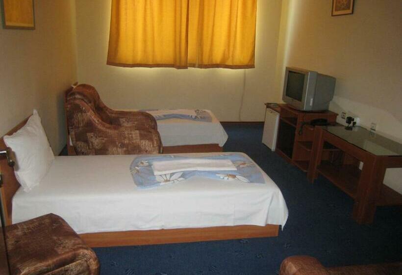 スタンダード4人部屋, Family Hotel Familya