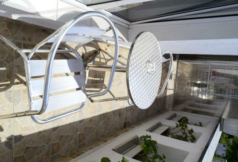 اتاق استاندارد با چشم‌انداز دریا, Family Hotel Magnolia