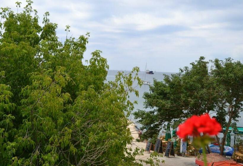 اتاق استاندارد با چشم‌انداز دریا, Family Hotel Magnolia