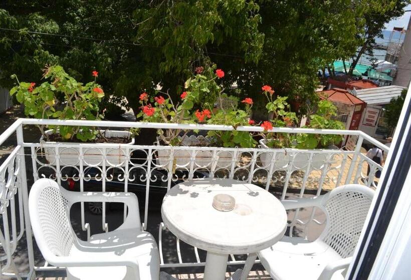 سوییت, Family Hotel Magnolia