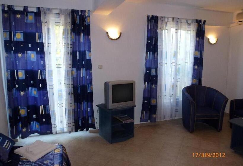 Люкс, Family Hotel Magnolia