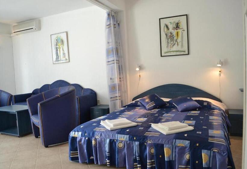 Triple Room Sea View, Family Hotel Magnolia