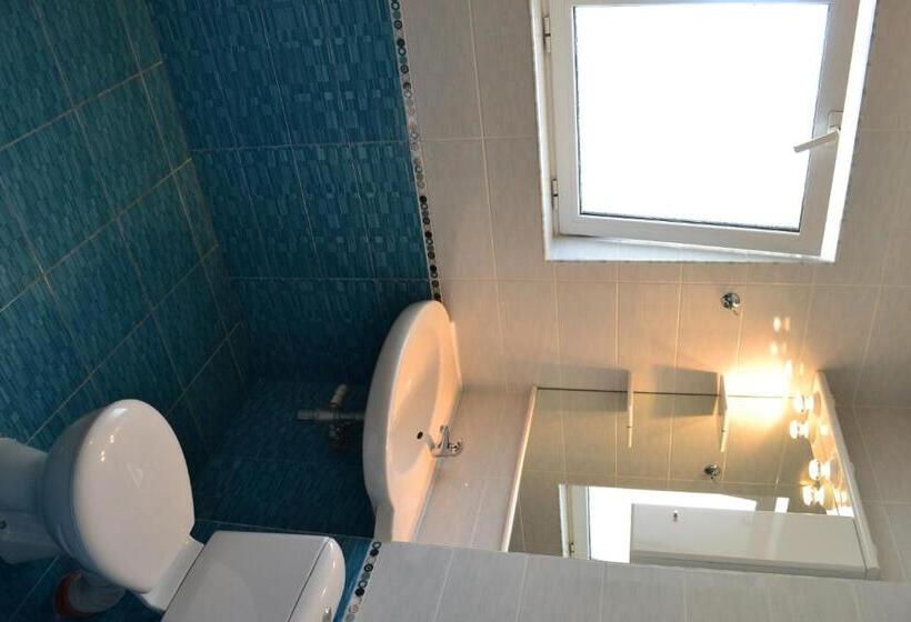 Люкс Семейный 2 Спальни, Family Hotel Magnolia