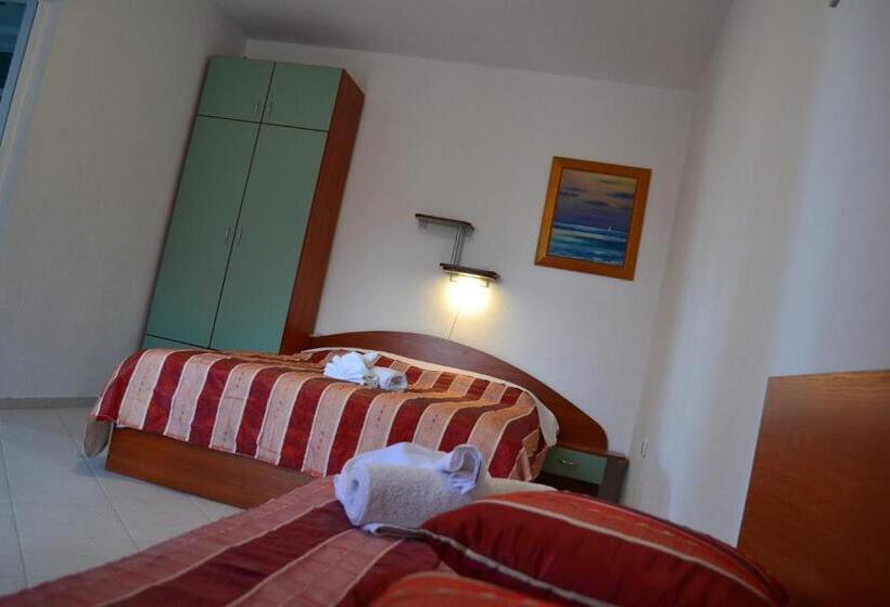 Люкс Семейный 2 Спальни, Family Hotel Magnolia