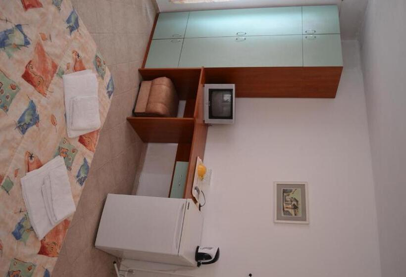 اتاق اکونومی, Family Hotel Magnolia