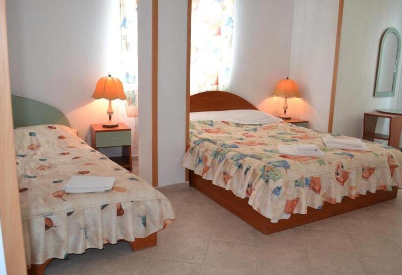 اتاق اکونومی, Family Hotel Magnolia