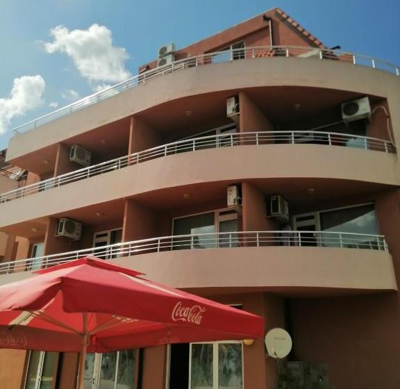 Люкс Deluxe 2 Спальни, Femili Hotel Diveda