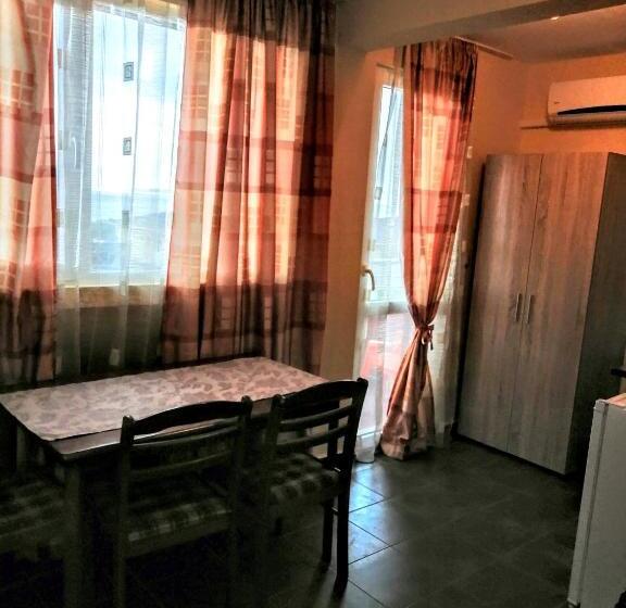 استودیوی استاندارد با چشمانداز دریا, Femili Hotel Diveda