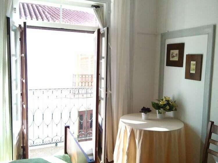 اتاق خانوادگی, Hostel Raymundo