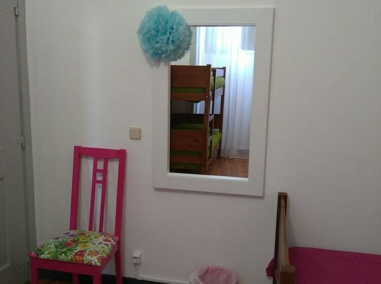 اتاق خانوادگی, Hostel Raymundo