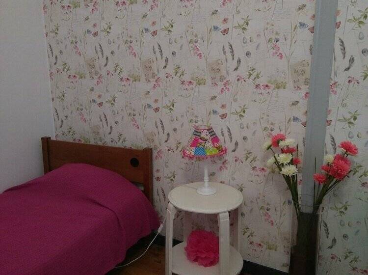 اتاق خانوادگی, Hostel Raymundo