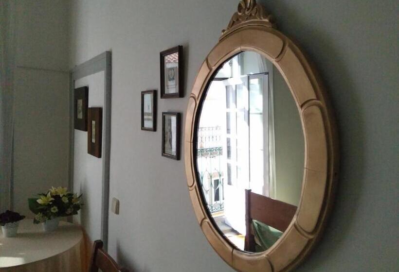 اتاق خانوادگی, Hostel Raymundo