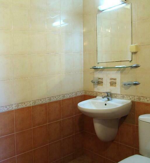 חדר קומפורט, Central Family