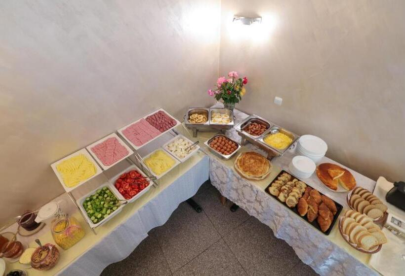 주니어 스위트 바다 전망, Jupiter 1 Family