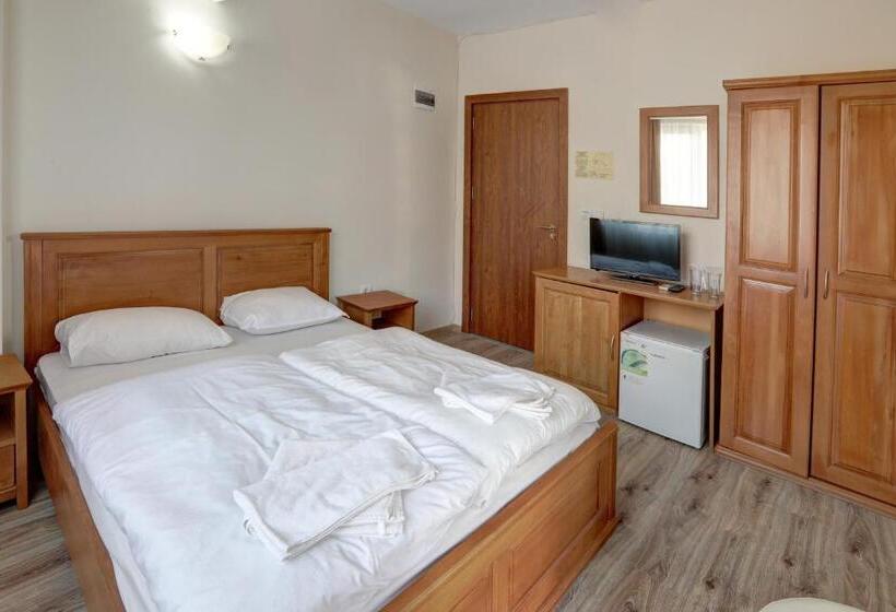 이코노미 룸, Jupiter 1 Family