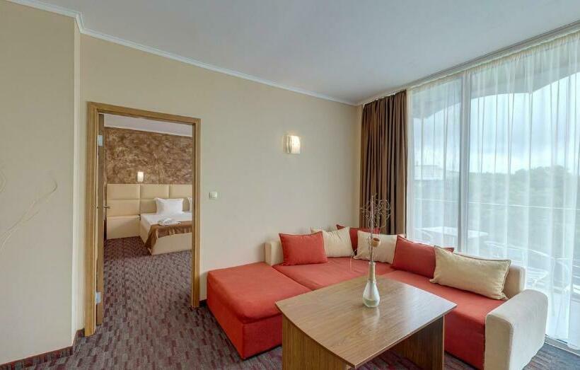 サイドシービュースイート, Kamenec