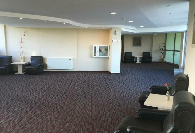 套房侧面可观海景, Kamenec