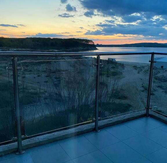 스탠다드 트리플 룸, Kamenec