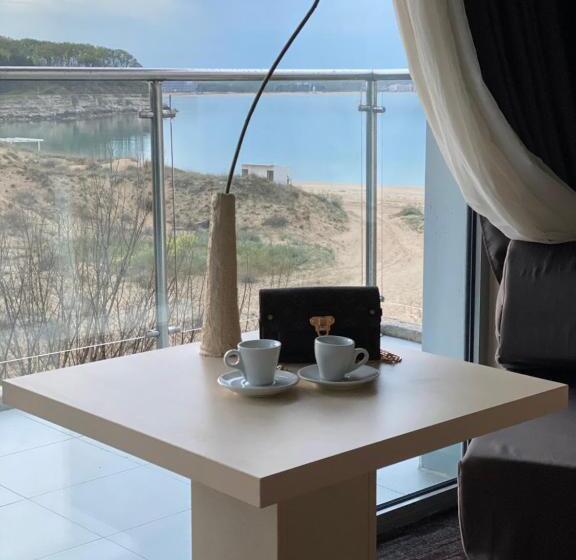 스탠다드 트리플 룸, Kamenec