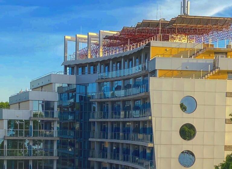 스탠다드 룸, Kamenec