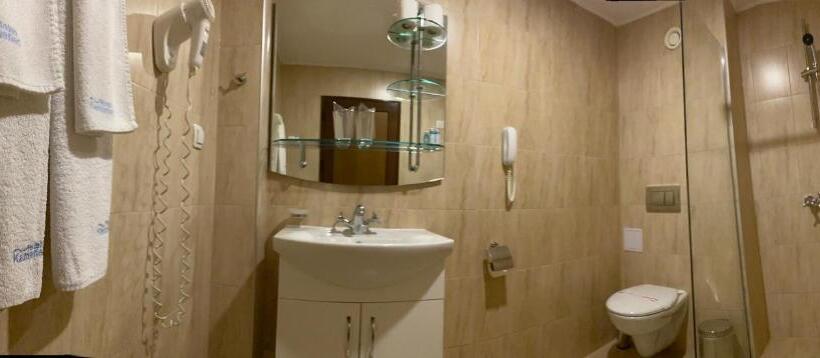 스탠다드 룸, Kamenec