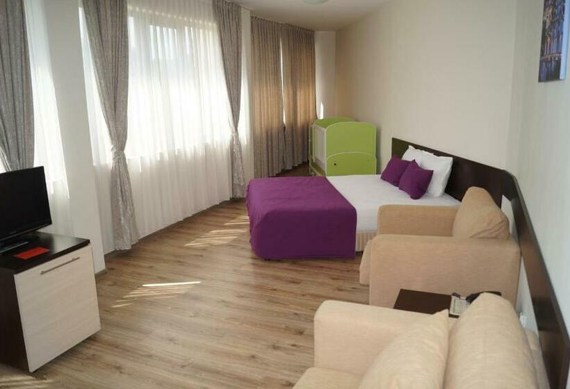 Pokój Deluxe, Kardjali