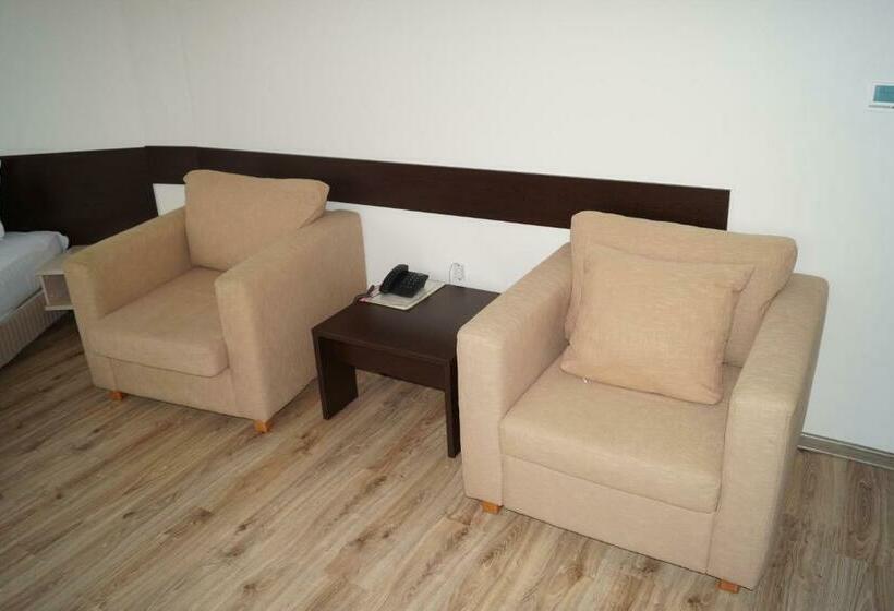 Pokój Deluxe, Kardjali