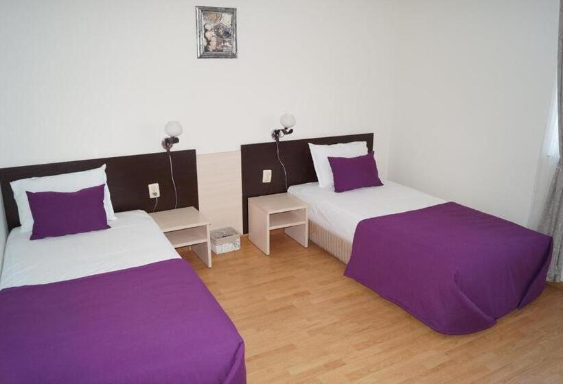 Pokój Standard Jednoosobowy, Kardjali