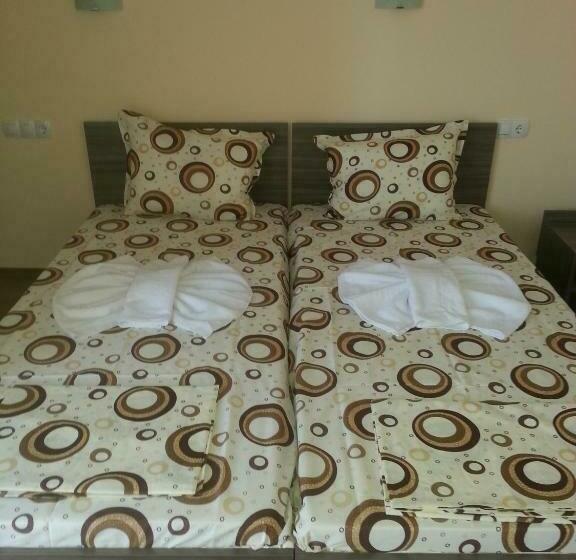 اتاق استاندارد با بالکن, Ray