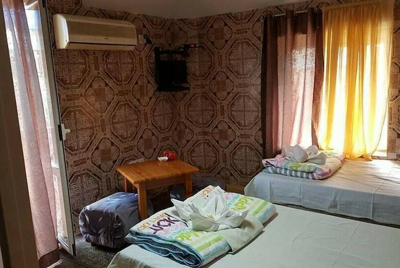 标准间, Shans 2 Hostel