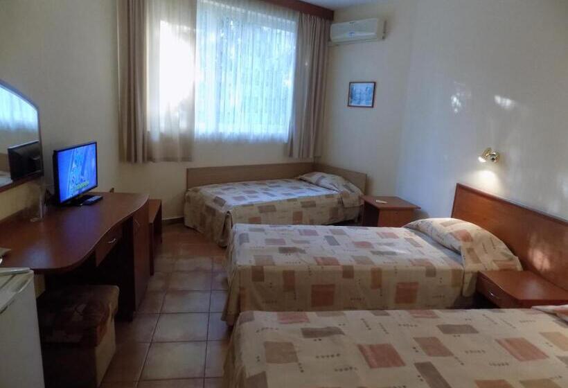 スタンダードトリプルルーム, Sirena