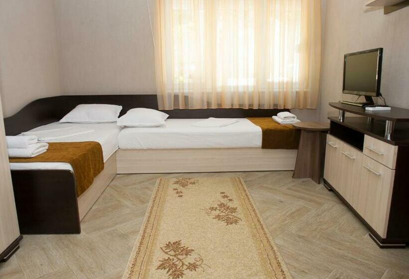 스탠다드 룸, St.st. Constantine And Helena