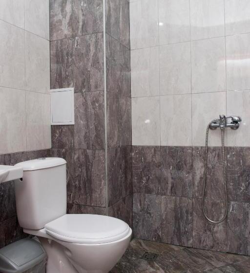 주니어 스위트, St.st. Constantine And Helena