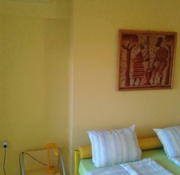 스탠다드 발코니 룸, The Colourful Mansion