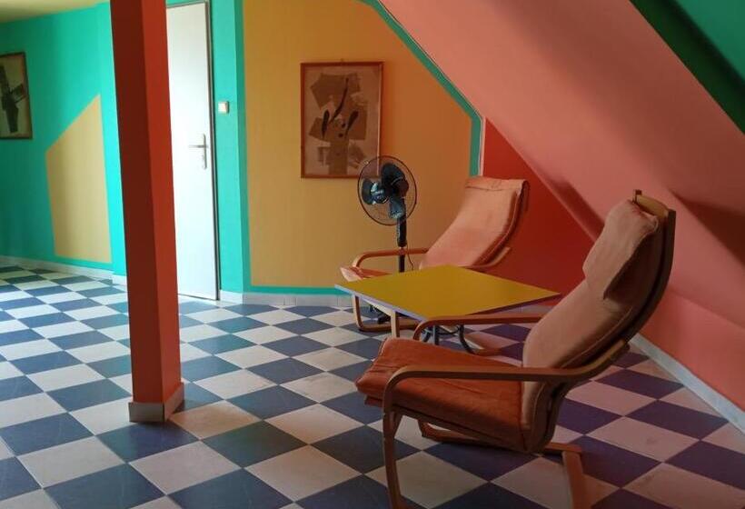 바다 전망 스위트, The Colourful Mansion