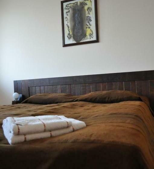 Номер Стандарт, Tihiat Kat