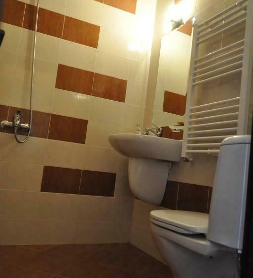 Номер Стандарт, Tihiat Kat