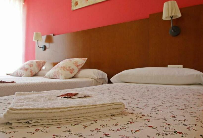 غرفة أساسية ثلاثية, Villa De Colunga