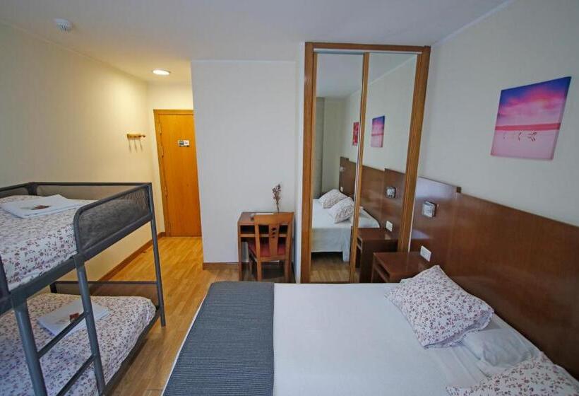 غرفة عائلية, Villa De Colunga