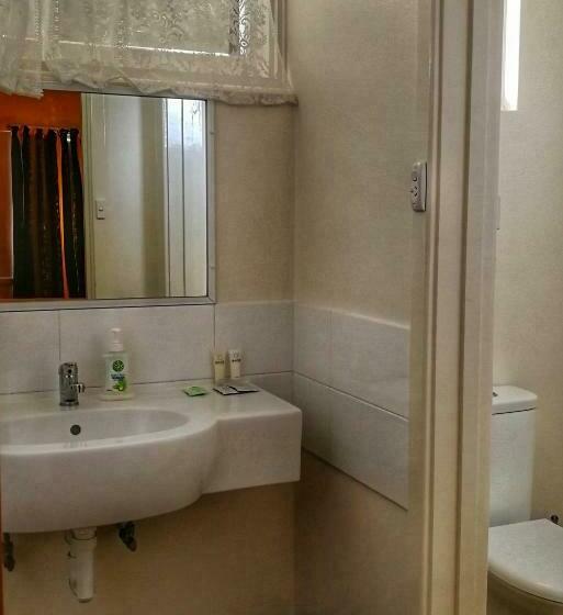 חדר סטנדרט, Ringtails Motel