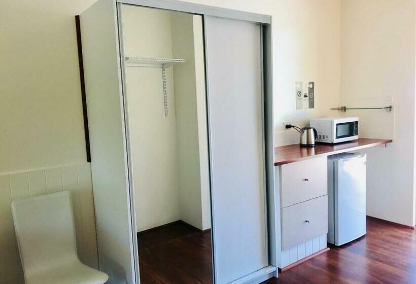 חדר דחוקס עם מיטת קינג, Ringtails Motel