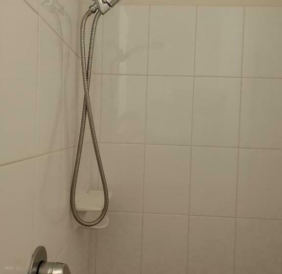 חדר דחוקס עם מיטת קינג, Ringtails Motel