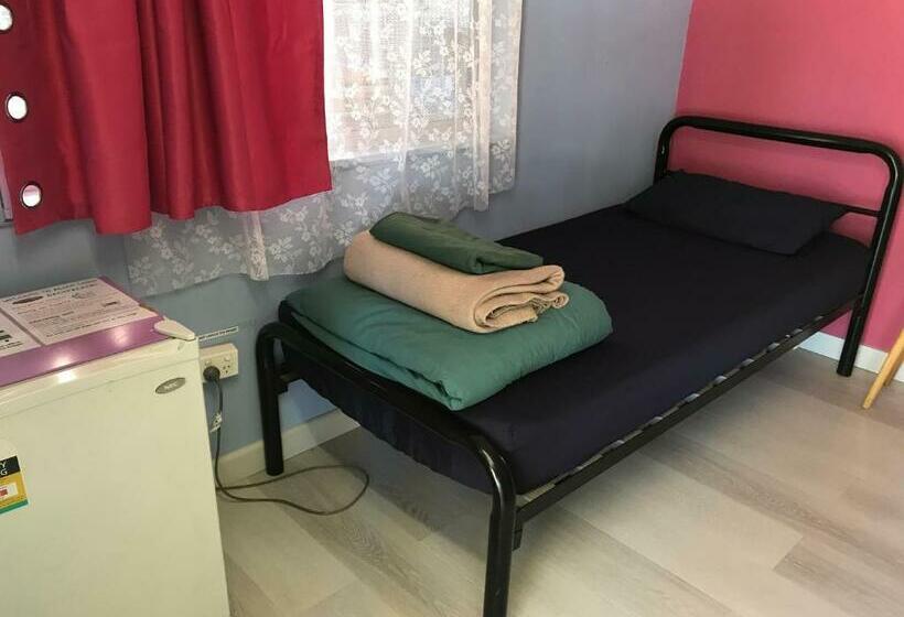 חדר סטנדרד יחיד חדר אמבטיה משותף, Alice Lodge