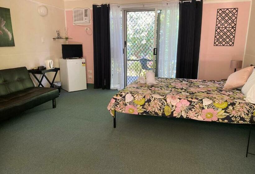 اتاق استاندارد, Colonial Village Resort