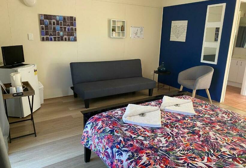 اتاق استاندارد, Colonial Village Resort