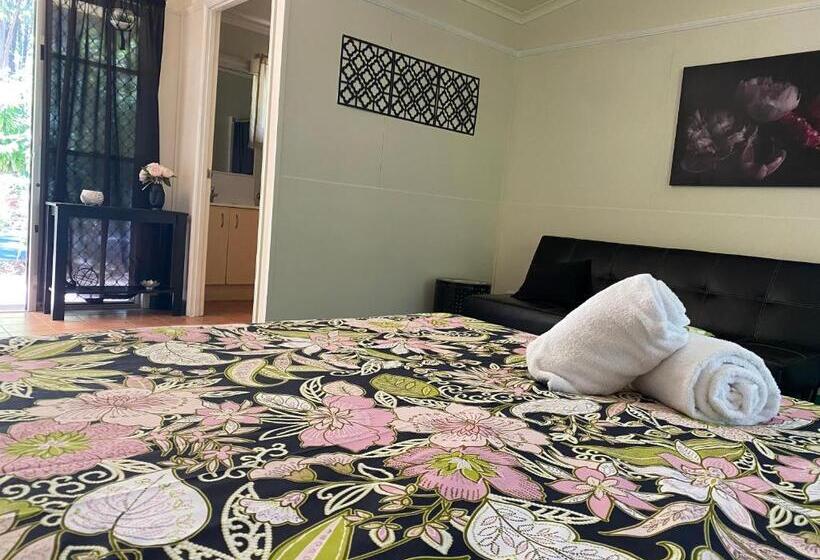 اتاق استاندارد, Colonial Village Resort