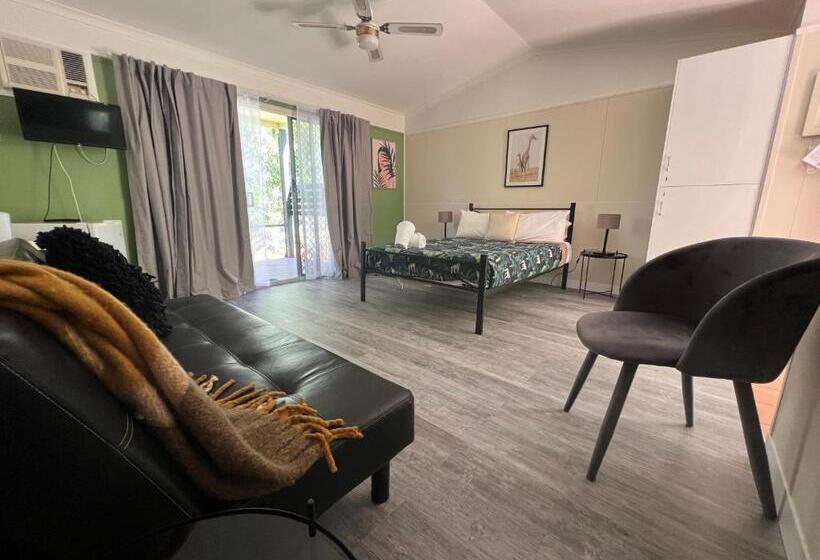 Номер Стандарт, Colonial Village Resort