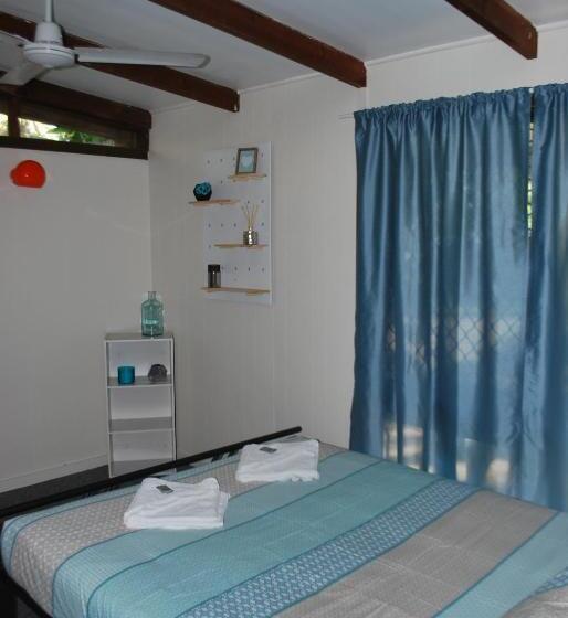 کابین, Colonial Village Resort