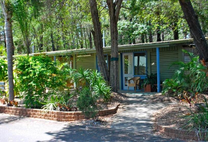 کابین, Colonial Village Resort